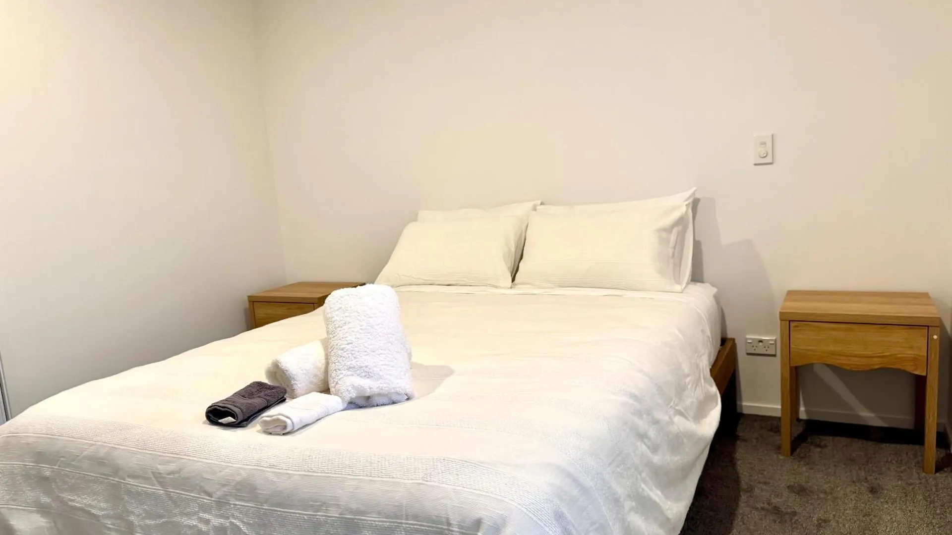 Διαμέρισμα 2 Bedroom Townhouse In Merivale With Free Carpark Κράισττσερτς