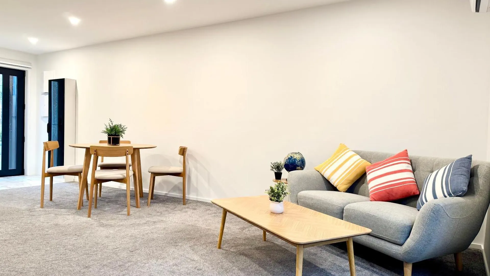 2 Bedroom Townhouse In Merivale With Free Carpark Крайстчёрч Новая Зеландия
