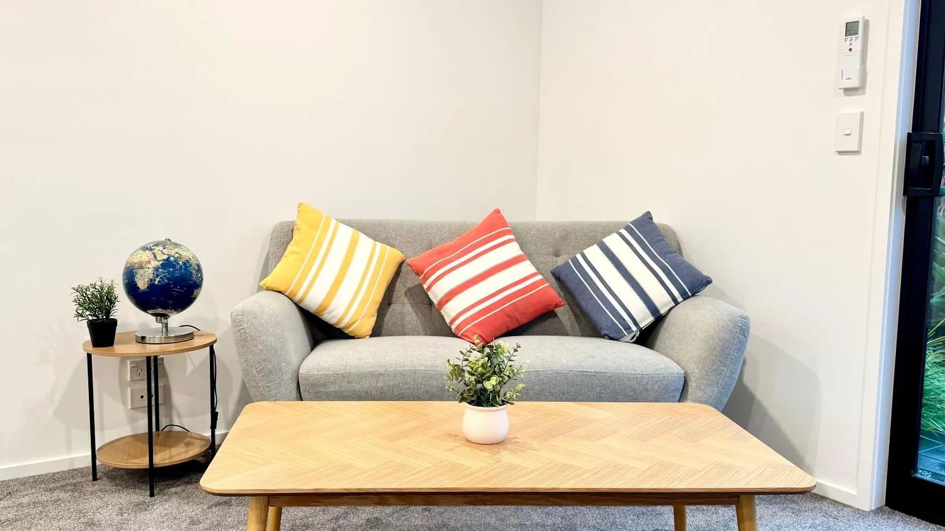 Апартаменты 2 Bedroom Townhouse In Merivale With Free Carpark Крайстчёрч